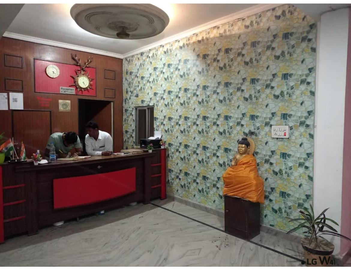 Hotel Mamta Palace, Kushinagar 外观 照片